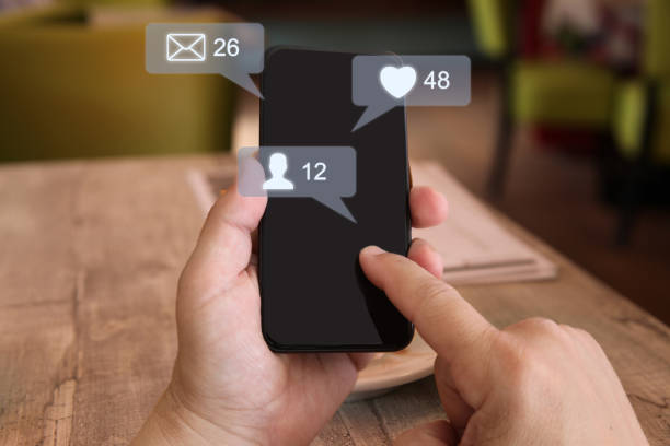 istock Social media icon computer network connection community people mobile phone app 1095978650