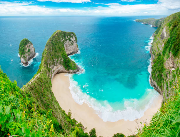 istock Kelingking beach, Nusa Penida 1096031002