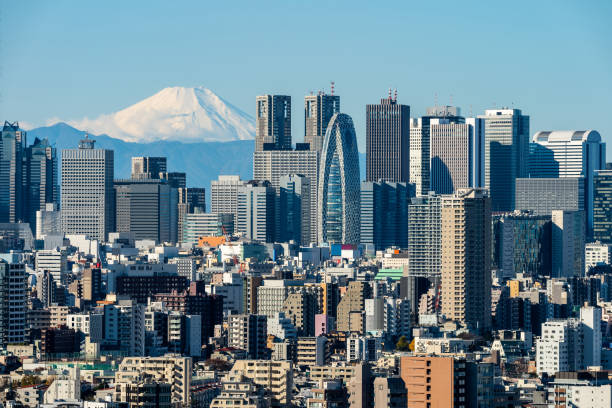 istock shinjuku city fuji 1096040142