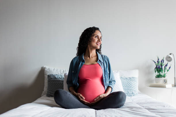 istock Beautiful pregnant woman 1096074456