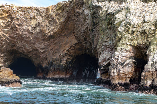 istock Candelabrum in Paracas national park 1096108070