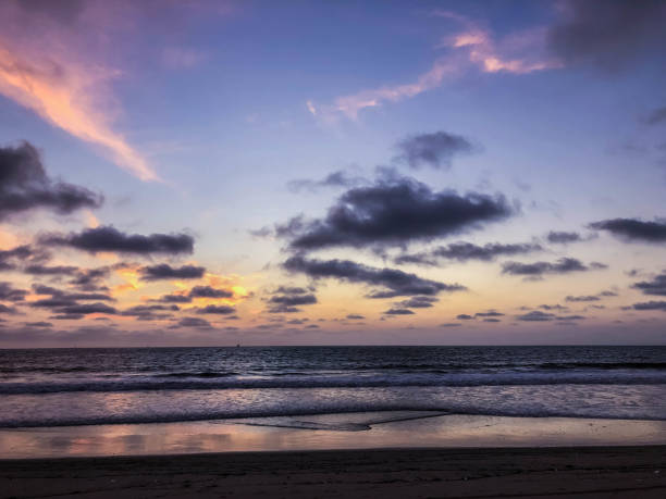 istock Moody sunset over the Pacific Ocean in Venice, CA 1096186532