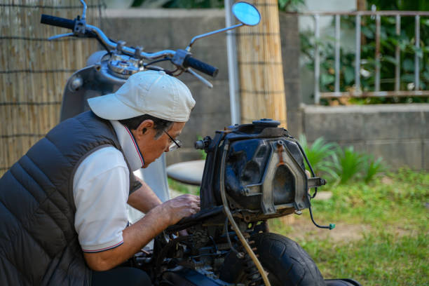 istock Asian men make repairs on their own 1096367216