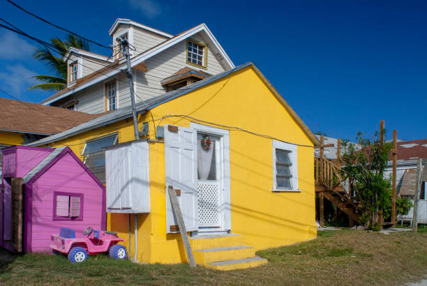 Bahamas Typical houses in Dunmore Town, Harbour Island, Eleuthera. Bahamas dunmore town stock pictures, royalty-free photos & images