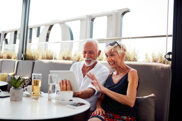 istock Seniors in a cafe 1096482000