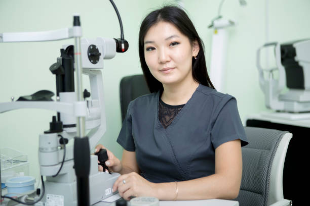 istock Female ophthalmologist at workplace 1096524526