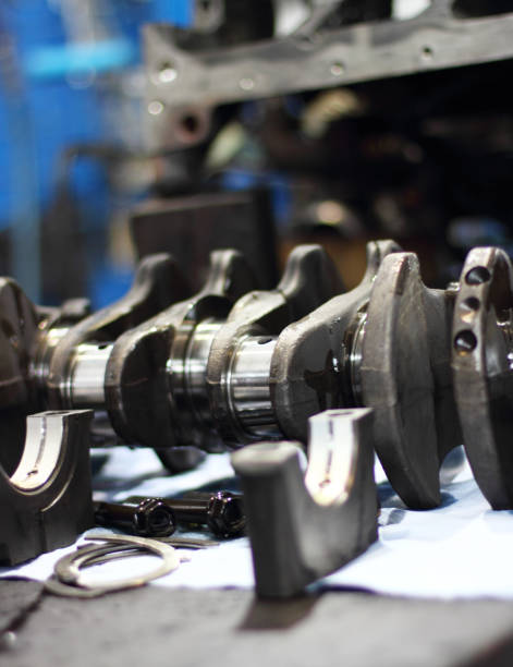 istock Car mechanic-Manufacturing motors 1096600250
