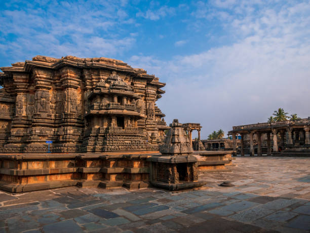 templo chennakeshava en belur - india statue carving history fotografías e imágenes de stock