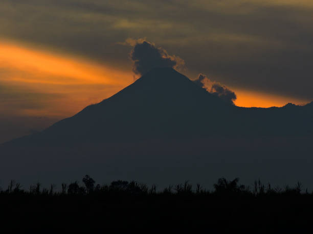 Overland volcano. Overland volcano. horizon over land stock pictures, royalty-free photos & images