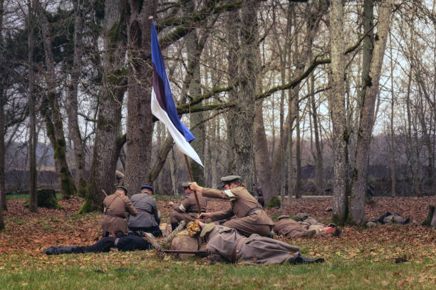 Estonian soldier puts the flag. 1918 year