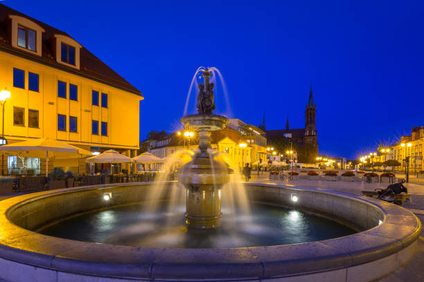istock Fountain on the main square of Bialystok at night 1096862534