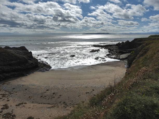 istock Cliff walk image of sea and cliffs 1096905728
