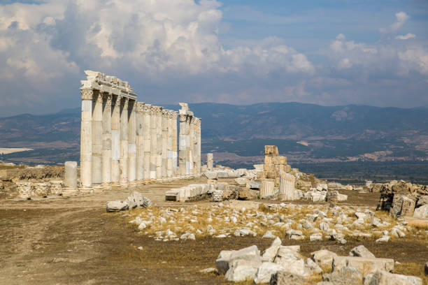 istock Hierapolis Ancient City Denizli Pamukkale 1096928906