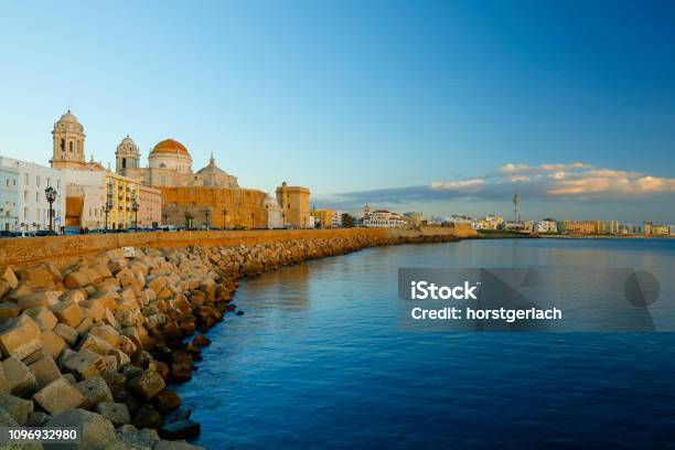 Promenade With The New Cathedral At Sunset Cadiz Andaluse Spain Stock Photo - Download Image Now