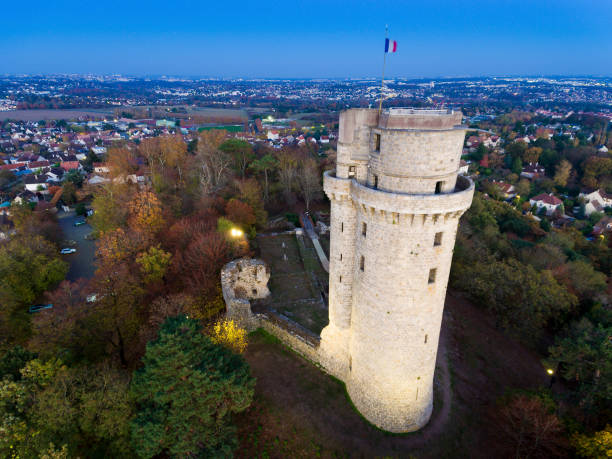 Tower of Montlhery, Essonne, France Tower of Montlhery, Essonne, France essonne stock pictures, royalty-free photos & images