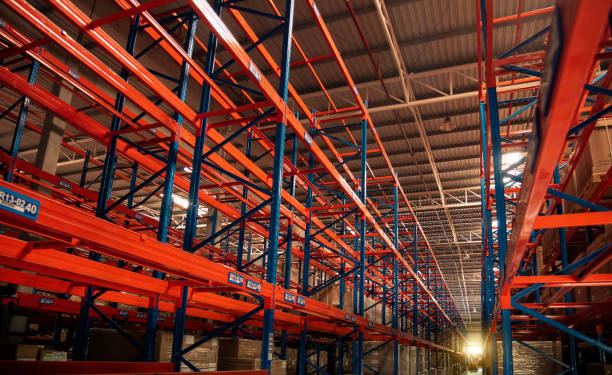 istock Out of stock warehouse, 1096956000