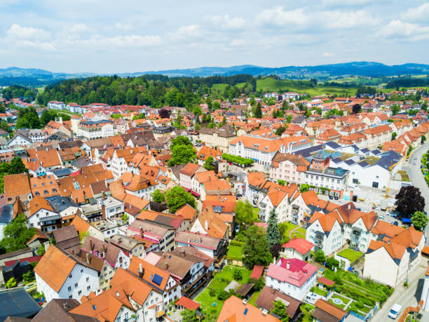 フュッセンの町空撮 - allgau city bavaria altstadt ストックフォトと画像