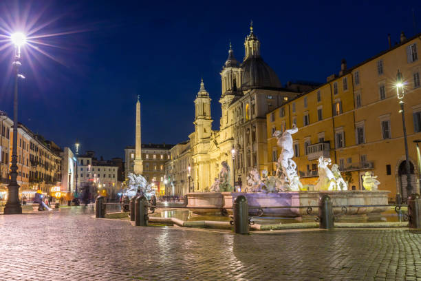 istock Architecture of Piazza Navona in Rome at night 1096963174