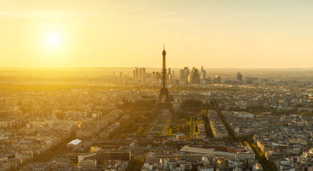 istock Paris, France 1097064004