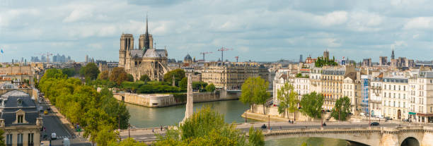 istock Paris, France 1097070174