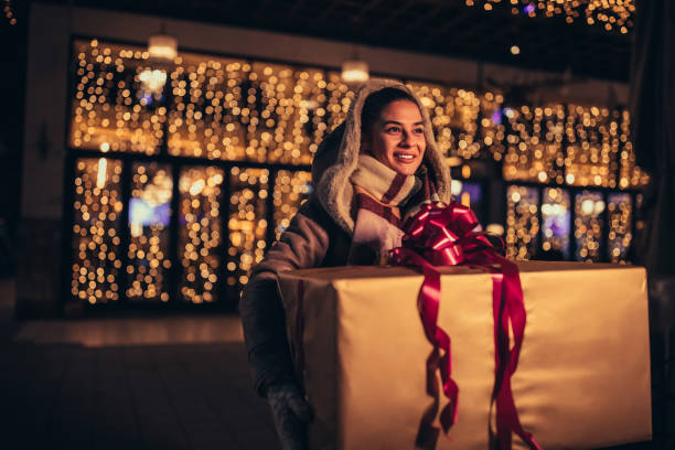 istock Giving the perfect gift 1097103974