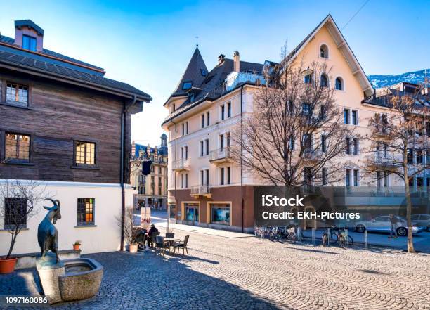 Stock fotografie Brig Švýcarsko – stáhnout obrázek nyní - Alpy, Architektura, Barevný obrázek