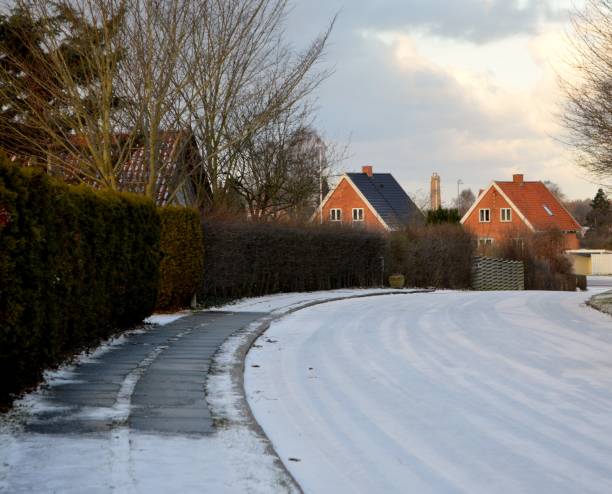 istock Pavement cleared of snow 1097166412