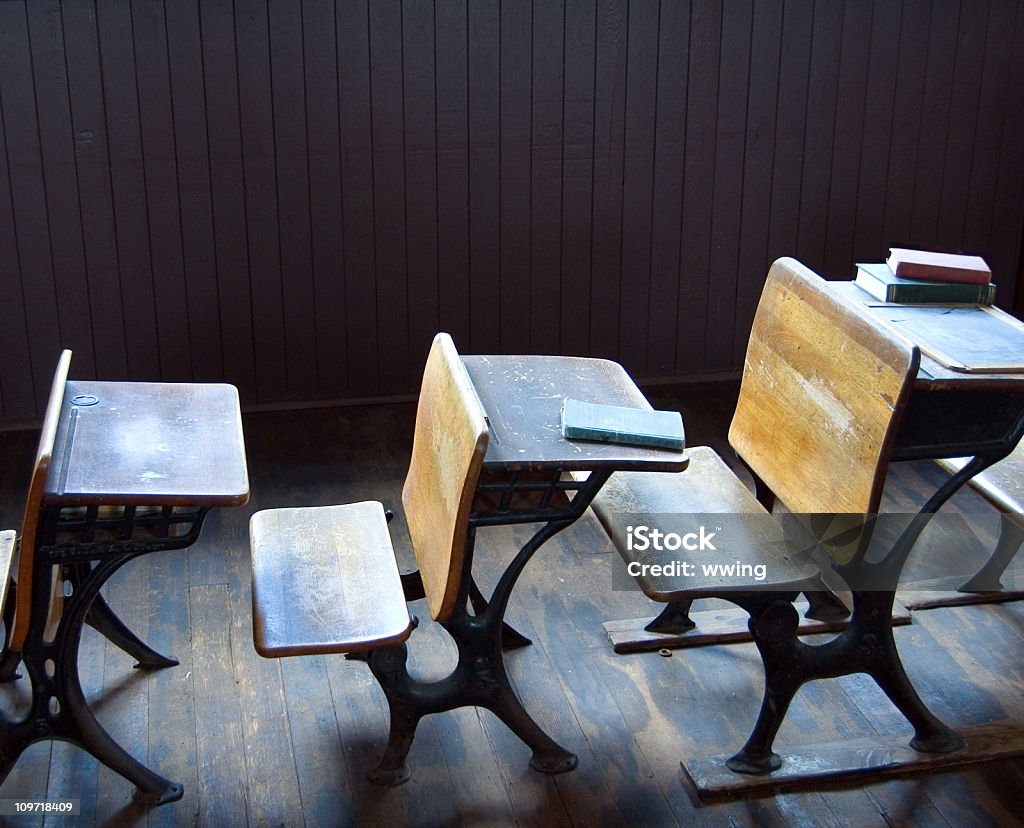 Três Escola mesas em 1900 Casa escolar - Royalty-free Dia Foto de stock