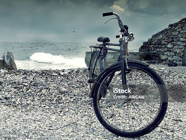 Bicicleta - Fotografias de stock e mais imagens de Areia - Areia, Bicicleta, Exposto ao Ar