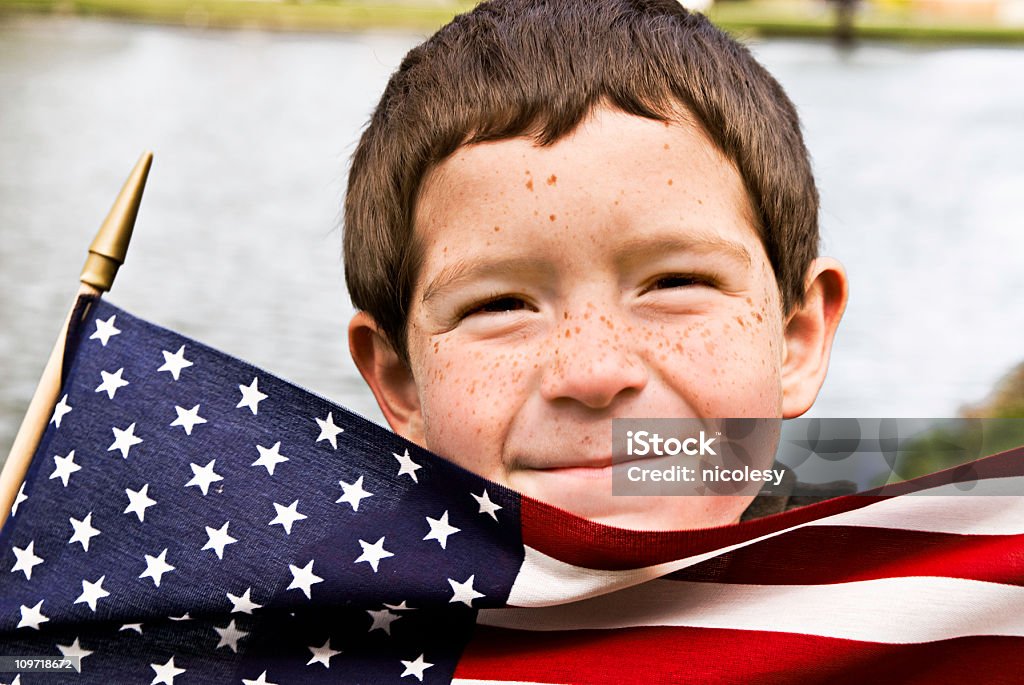 Kleine Junge, die amerikanische Flagge - Lizenzfrei 4-5 Jahre Stock-Foto