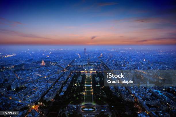 Uccello Vista Di Parigi Francia - Fotografie stock e altre immagini di Parigi - Parigi, Veduta aerea, Ambientazione esterna