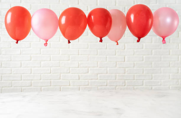 istock Valentines Day composition with red ballons on white 1097206408