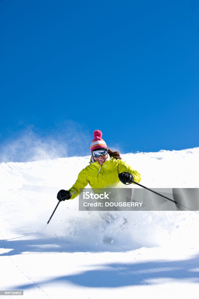 Sci neve fresca - Foto stock royalty-free di Abbondanza