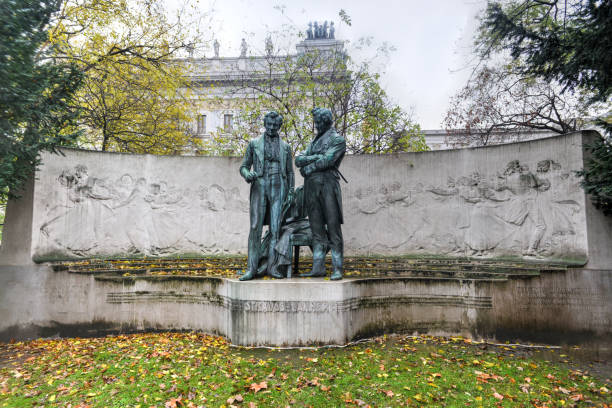 estátua em memória de joseph lanner e johann strauss o mais velho, viena - vienna austria statue johann strauss statue - fotografias e filmes do acervo