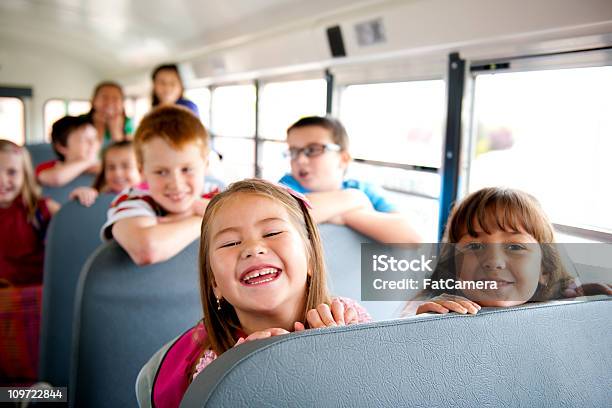 Zurück Zum Schulbus Stockfoto und mehr Bilder von Kind - Kind, Schulbus, Bus
