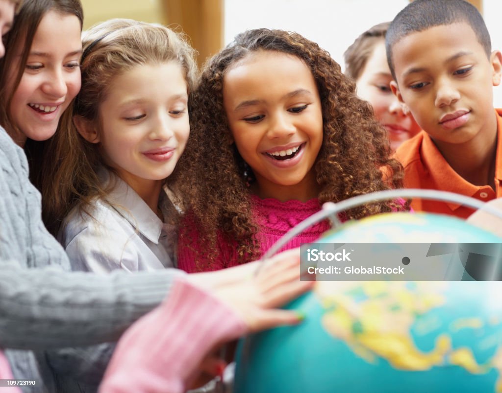 クラスの地域の学生、世界各地である - 地球儀のロイヤリティフリーストックフォト