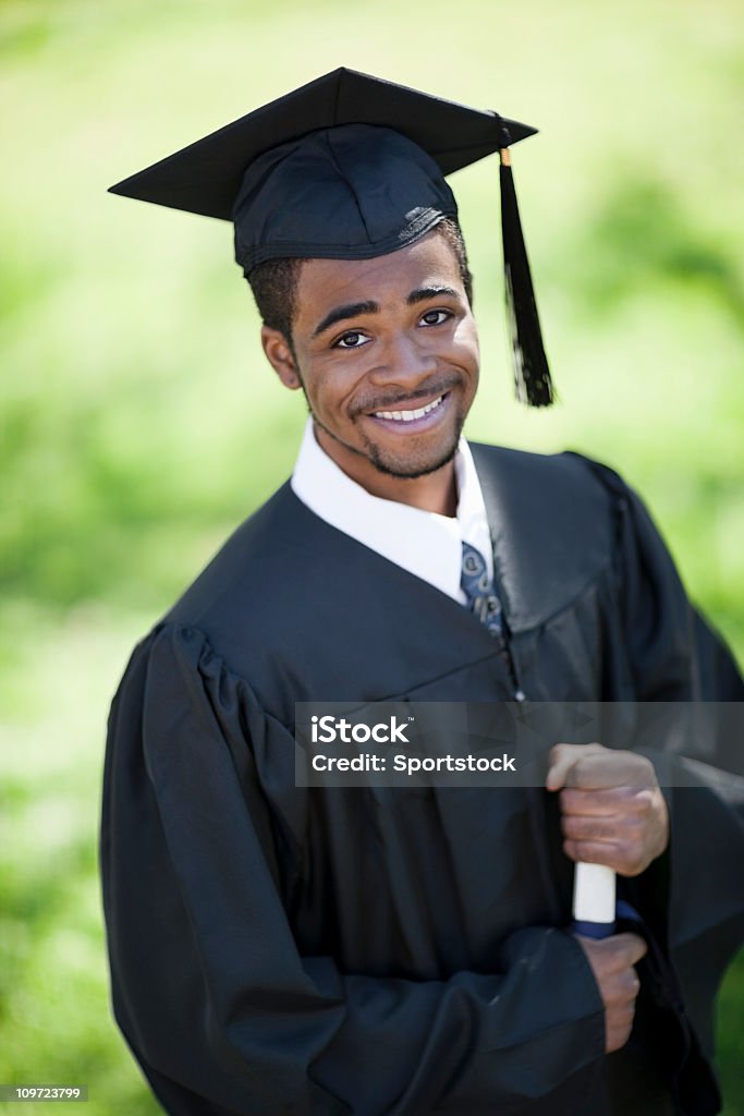 Afro-amerykański Student w dniu ukończenia szkoły - Zbiór zdjęć royalty-free (Afroamerykanin)