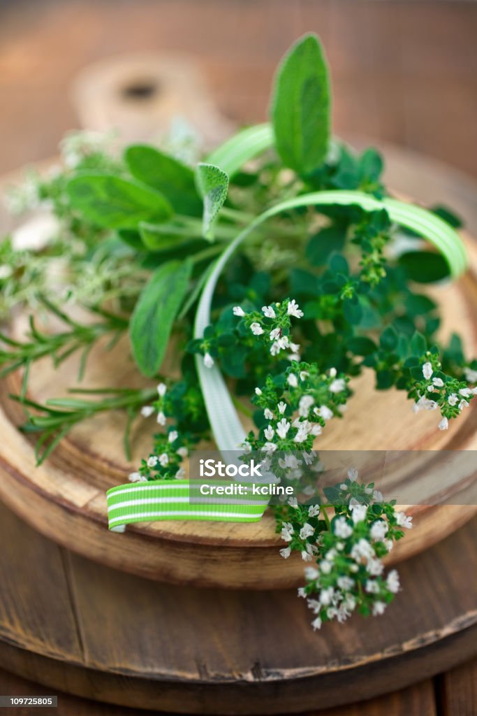 Ramo de hierbas - Foto de stock de Salvia libre de derechos