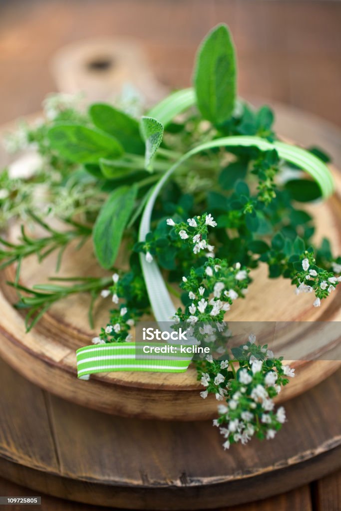 Bouquet de plantes - Photo de Planche à découper libre de droits