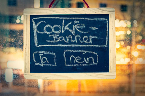 istock Board with inscription Cookie Banner and padlock 1097264052