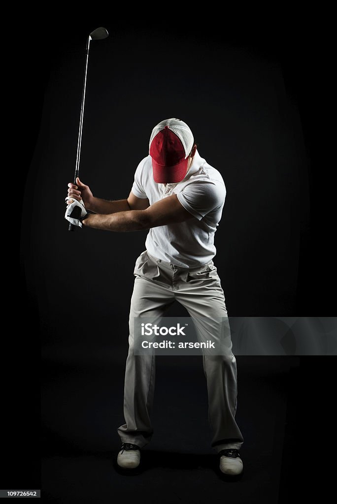 Ritratto di uomo di giocare a Golf Club, isolato su bianco - Foto stock royalty-free di Golf