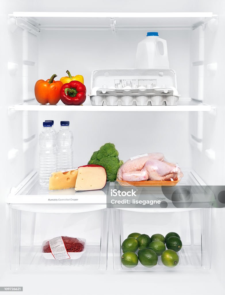 Холодильник отделение с пищей - Стоковые фото Холодильник роялти-фри