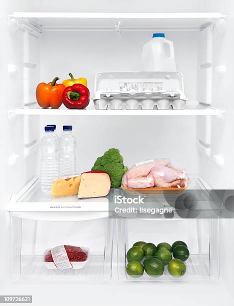 Холодильник Отделение С Пищей — стоковые фотографии и другие картинки Холодильник - Холодильник, Открытый, Еда
