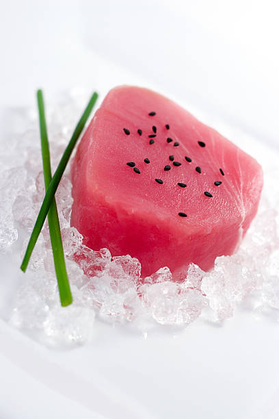 tuńczyka ahi - iced fish zdjęcia i obrazy z banku zdjęć