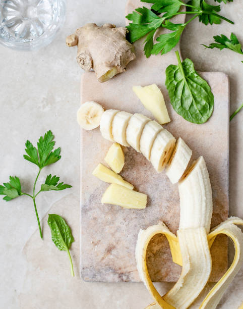 Sliced banana with fresh vegetables