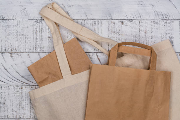 istock Natural reusable linen and paper bag 1097283982
