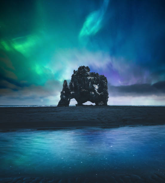 istock Northen Lights Over Hvitserkur In Iceland 1097302666