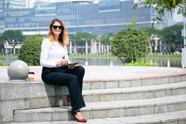 istock Business lady working outdoors 1097336504