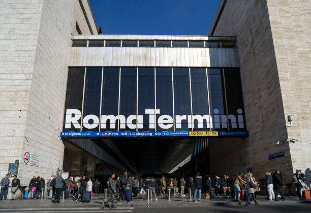 stacja termini w rzymie - roma termini zdjęcia i obrazy z banku zdjęć