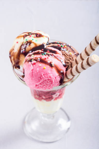 istock Ice creeam in sundae 1097418158
